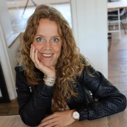 Miranda Tijink | Sterk in Sales, ik help ambiteuze coaches en dienstverleners verkopen vanuit verbinding! Podcast artwork